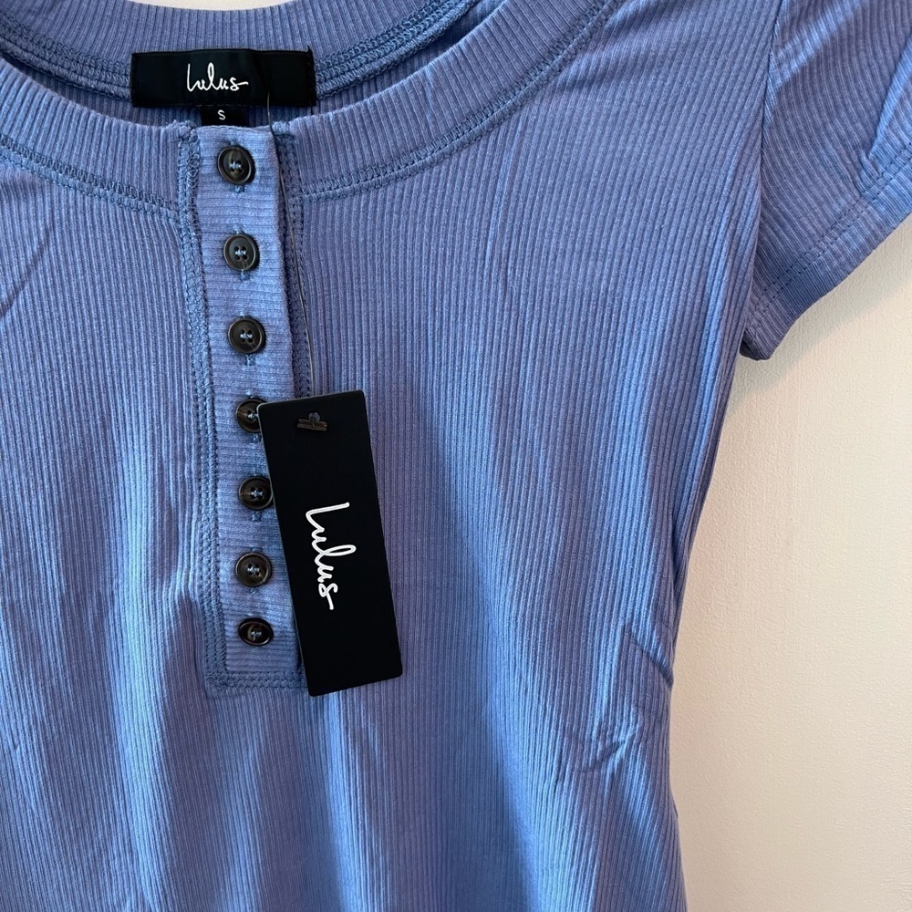 NWT Lulus Short Sleeve Ribbed Rounded Neckline Size S - Picture 3 of 10